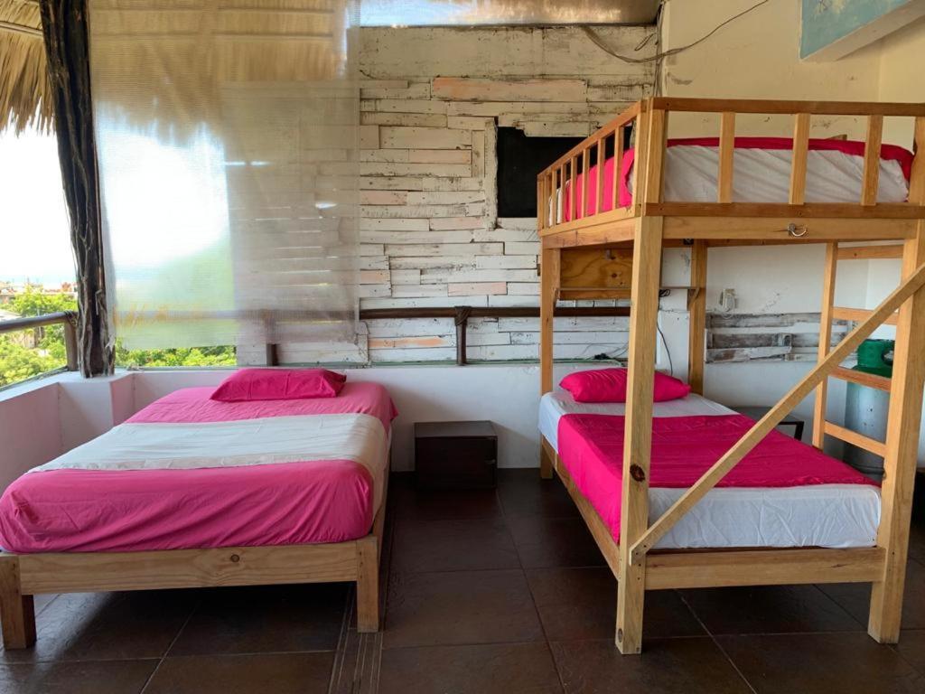 Brisamar Guesthouse Пуерто Ескондидо Екстериор снимка